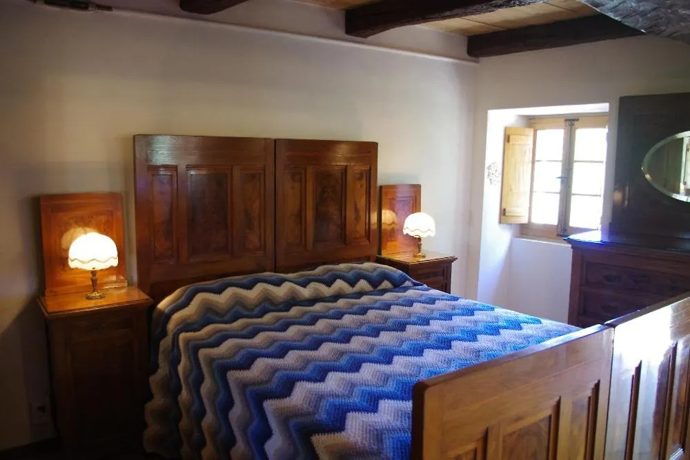 Bed & Breakfast Bed and Breakfast Vinco Castel del Rio Italia